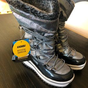 NWT Girls Khombu faux fur lined boots size 1
